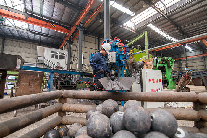 四川网架配件-螺栓球加工车间